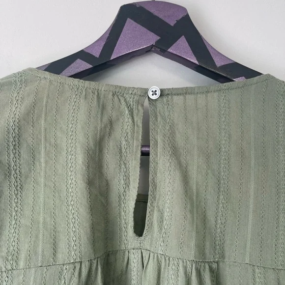 Loft Green Ruffle Cropped Blouse Top Size Large - Picture 6 of 9